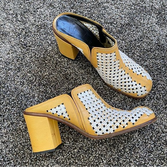 famolare Shoes - Famolare Elle Moda Yellow open weave design leather shoes Size 9